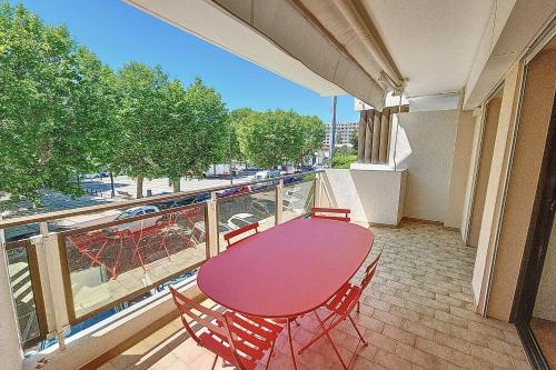 Henri Camille Real Estate- Palm Beach -Premium one bedroom with big terrace