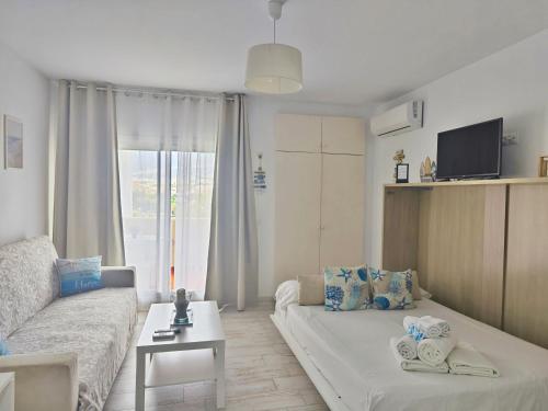 BENALBEACH Estudio Premium