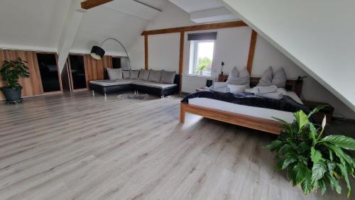 Afbeelding uit fotogalerij van Ferienwohnung mit Weitblick in Weiskirchen