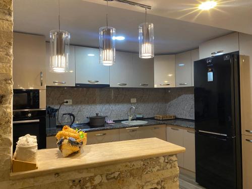 Una cocina o zona de cocina en Nicolas GuestHouse