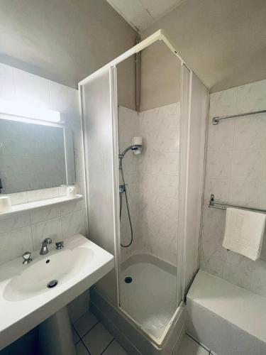 Photo de la galerie de l'établissement Grand hôtel de l'Europe, à Vals-les-Bains