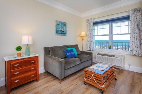 Posezení v ubytování Atlantic Breeze Suites