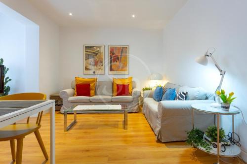 Cozy apartment beside Sagrada Familia