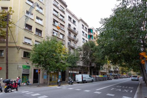 Cozy apartment beside Sagrada Familia
