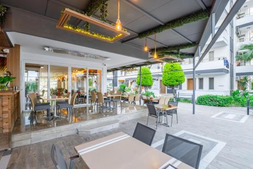 Restoran atau tempat lain untuk makan di Bora Bora Butik Hotel