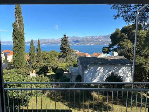 "Silente" Cozy Two-bedroom Apartment with sea view