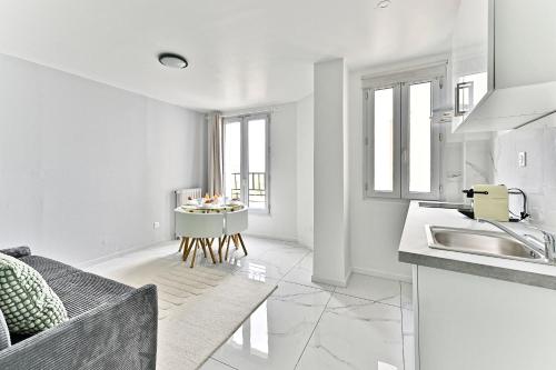 Appartement Spacieux en banlieue parisienne - II