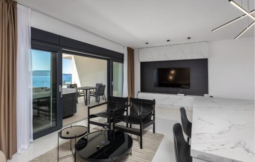 Lovely Apartment In Novi Vinodolski