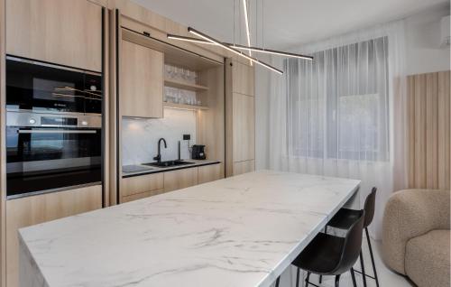 Lovely Apartment In Novi Vinodolski