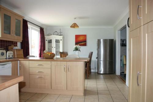 Kuchyň nebo kuchyňský kout v ubytování Oranmore Holiday Home