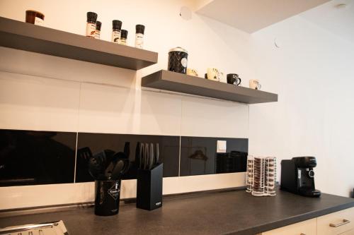 Кухня или мини-кухня в ME LIVING Bad Pyrmont Innenstadt 10 Meter Balkon
