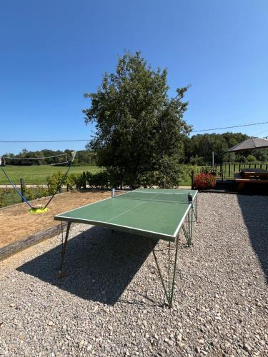 Bordtennis på Maison de campagne eller i nærheden