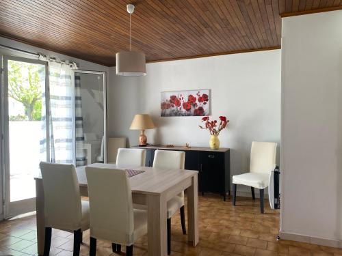 Χώρος καθιστικού στο Maison de vacance 3 chambres