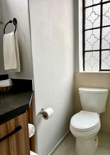 Un baño de Casa Murmullos