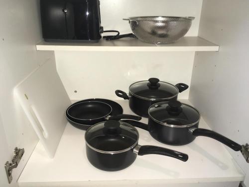 Merritt Place Niagaraにあるキッチンまたは簡易キッチン