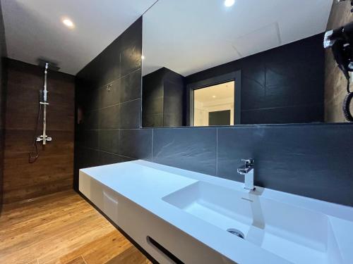 Koupelna v ubytování New "Villa Albero" Boutique