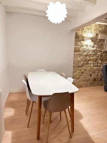 Photo de la galerie de l'établissement Maison de charme en pierre, à Cergy