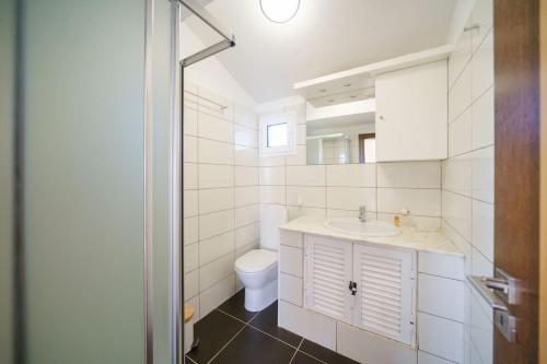 Phòng tắm tại Apartamento com vista 360 sobre o Funchal