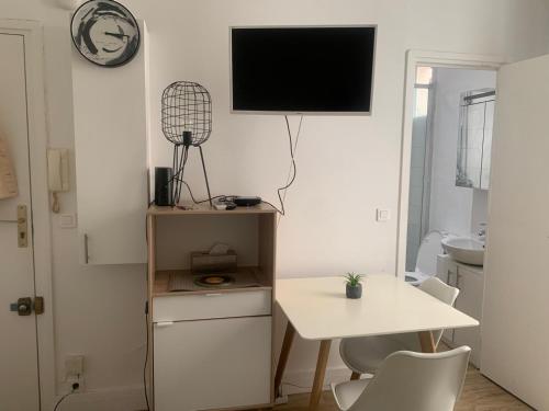 Photo de la galerie de l'établissement Studio confortable, rénové et bien équipé proche Austerlitz, à Paris