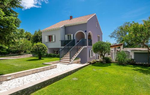 Vonkajšia záhrada v ubytovaní Holiday Home Lovorno Croatia