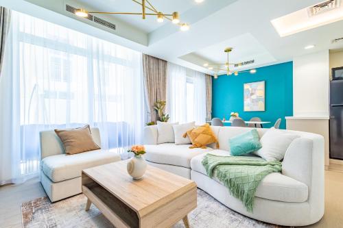 Luxury 3BR 2storey Villa with Garden in Damac Hills