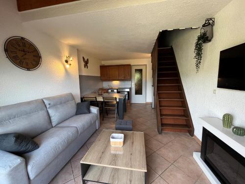 Appartement T2 cabine + mezzanine, entièrement refait, à Corrençon en Vercors, proche pistes de ski - FR-1-761-40