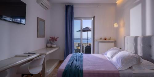 Sensia villa with Hot tub and Caldera View photo 2