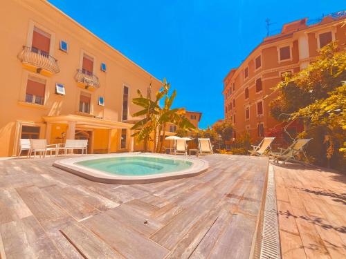 Bazén v ubytování Hotel Belsito Wellness & Spa nebo v jeho okolí