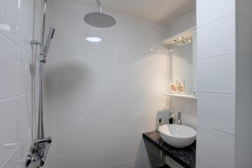 Vannituba majutusasutuses Martins Nest by Winterton Cottages