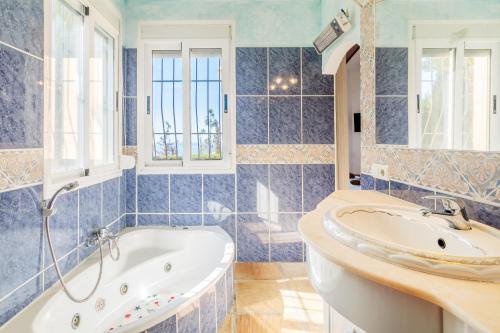 Villa Eliane with amazing sea views and large private swimming pool!