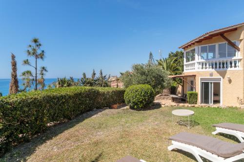 Villa Eliane with amazing sea views and large private swimming pool!