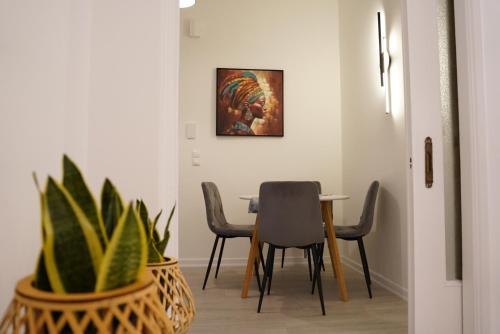 Bright & Cozy Apartment, Athens