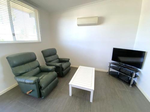 Χώρος καθιστικού στο Getaway Villas Unit 381