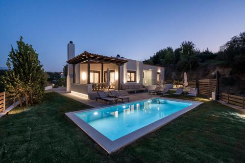 Villa Wisdom - Elegant & Homely with Pool, Galatas