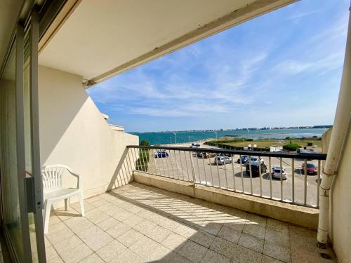 PORT CAMARGUE - APPARTEMENT 4 PERSONNES VUE SUR MER - 2 TERRASSES - PARKING