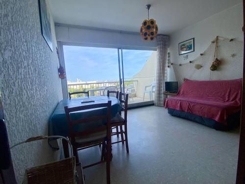 PORT CAMARGUE - APPARTEMENT 4 PERSONNES VUE SUR MER - 2 TERRASSES - PARKING