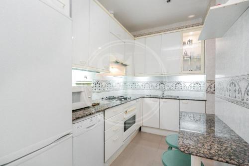 Spacious Eixample Stay Near Metro and Attractions