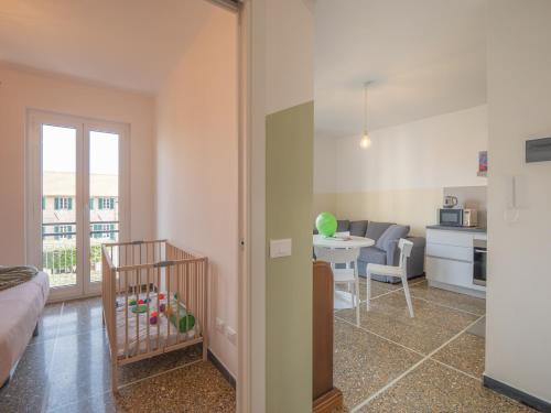 Nhà bếp/bếp nhỏ tại Babyaccommodation Family City II