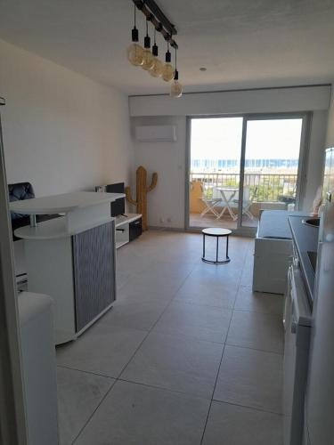 Studio vue mer Port de Hyères