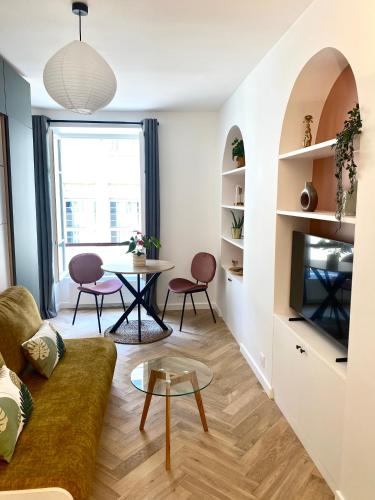 Splendid Studio Apartment - near Eiffel tower