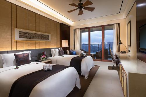 Χώρος καθιστικού στο Crowne Plaza Sanya City Center by IHG