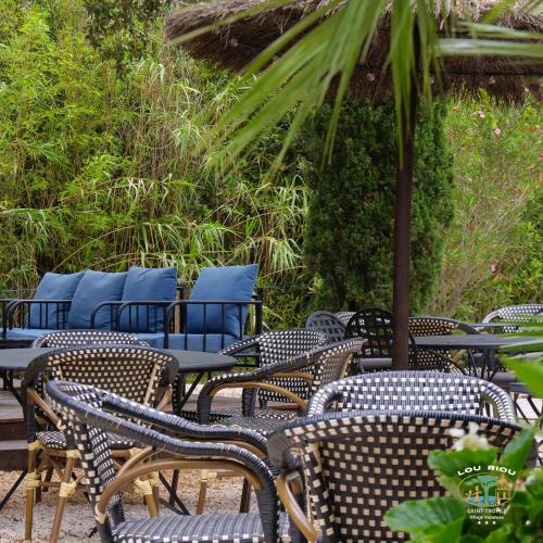 Κήπος έξω από το Lou Riou Village Vacances