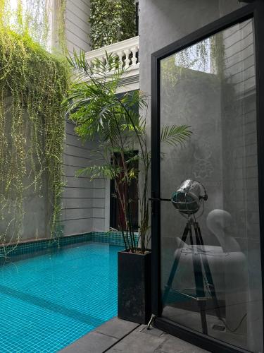 Πισίνα στο ή κοντά στο HOTEL le JARDIN SECRET saigon