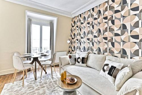 Appartement cosy face de Paris Montparnasse