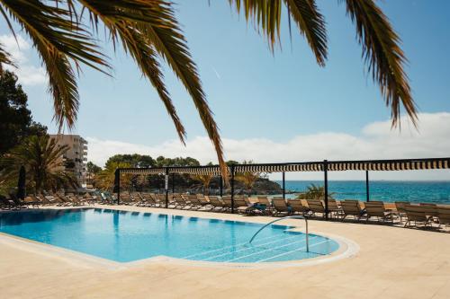 Bazén v ubytování Secrets Mallorca Villamil Resort & Spa - Adults Only (+18) nebo v jeho okolí