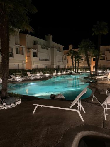 Πισίνα στο ή κοντά στο Le Village Tropezien