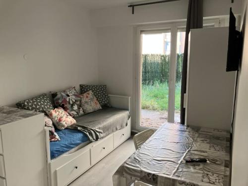 Studio cosy avec jardin proche lac et métro