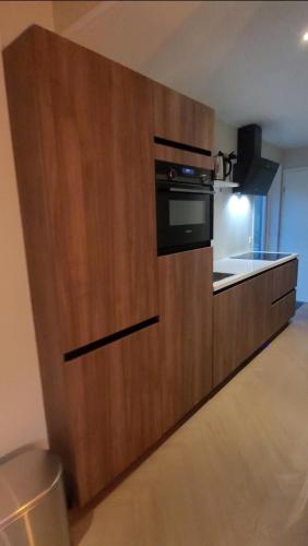 Una cocina o cocineta en Sallands Chalet met Hottub en Sauna