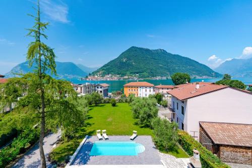 an aerial view of a villa with a swimming pool at Villa MariAurelia Luxury in Sulzano