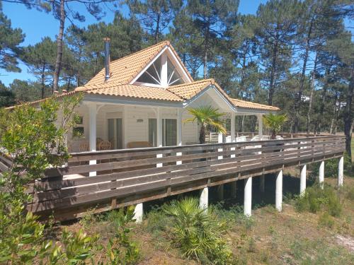 Photo de la galerie de l'établissement Chalet Oyat, à Le Porge